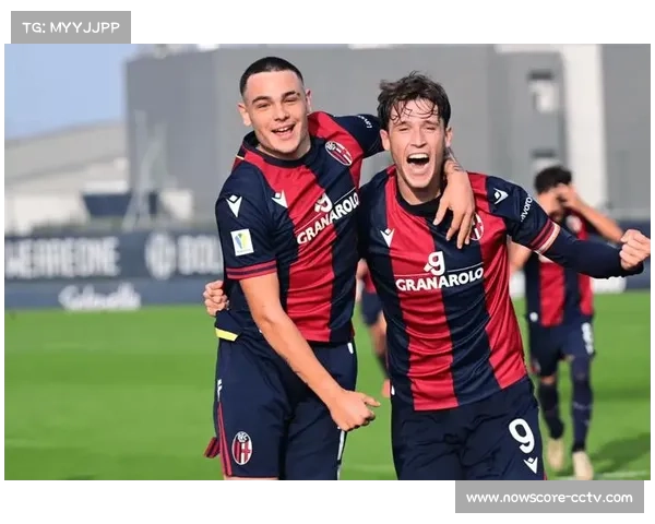 博洛尼亚球迷赛后掌声致意球队，虽败犹荣显支持